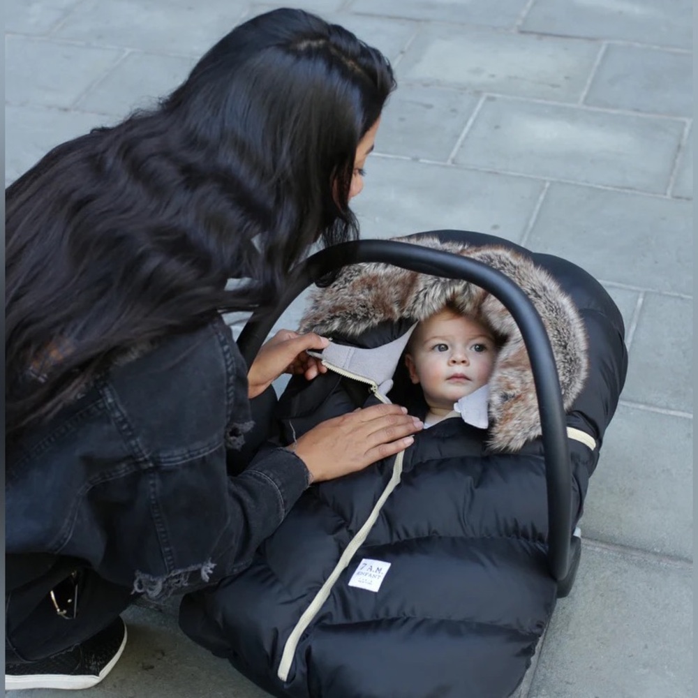 7 AM Enfant Car Seat Cocoon Cover in Tundra 0-12 Mo